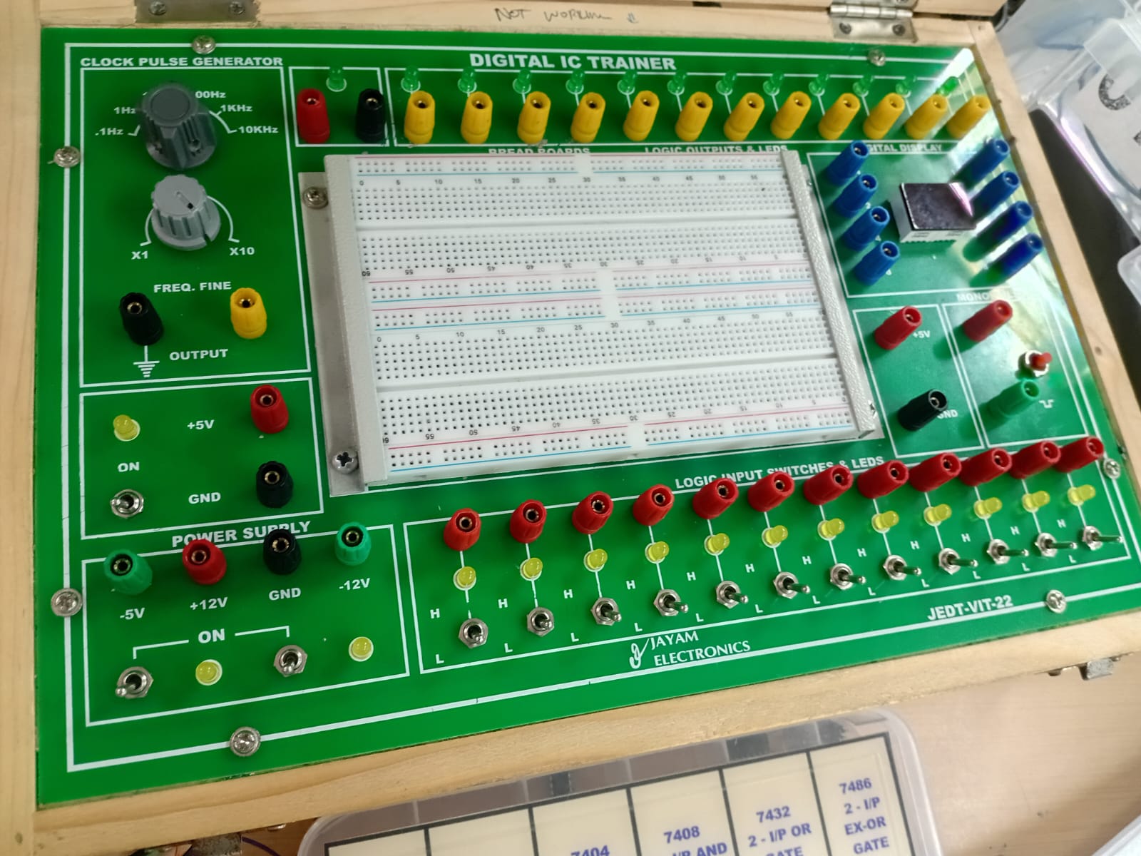 digital-ic-simulator