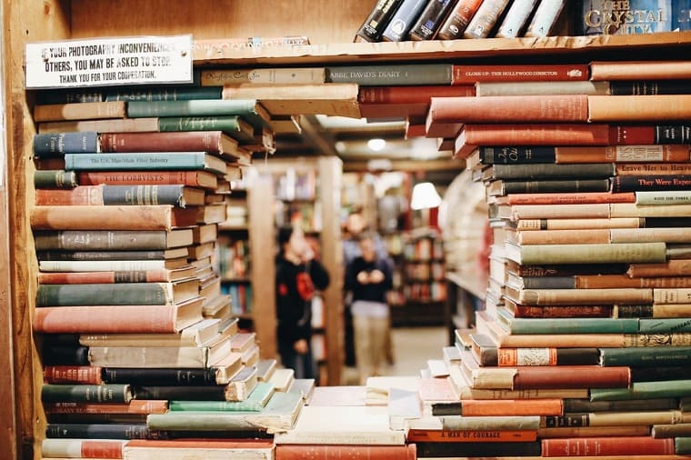 GitHub - PEMIDI/book-store: A terminal Book Store built with pure ...
