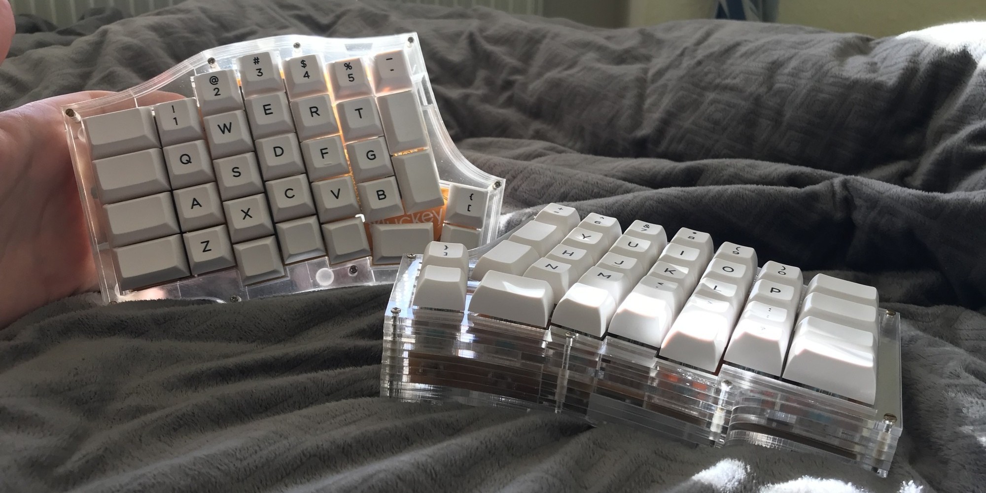 GitHub - floookay/pluckey: a 4x7 split keyboard with wide space keys ...