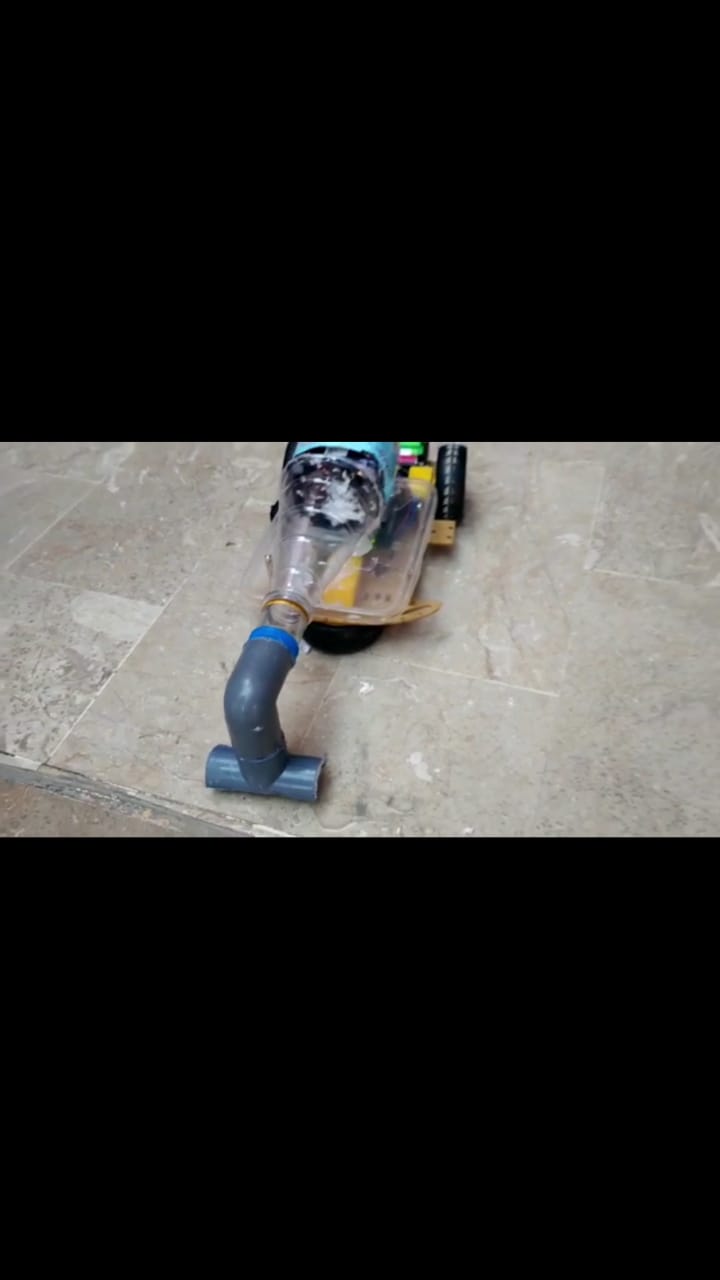 GitHub RezaManekia/SmartVaccumcleaner A robotic vacuum cleaner is